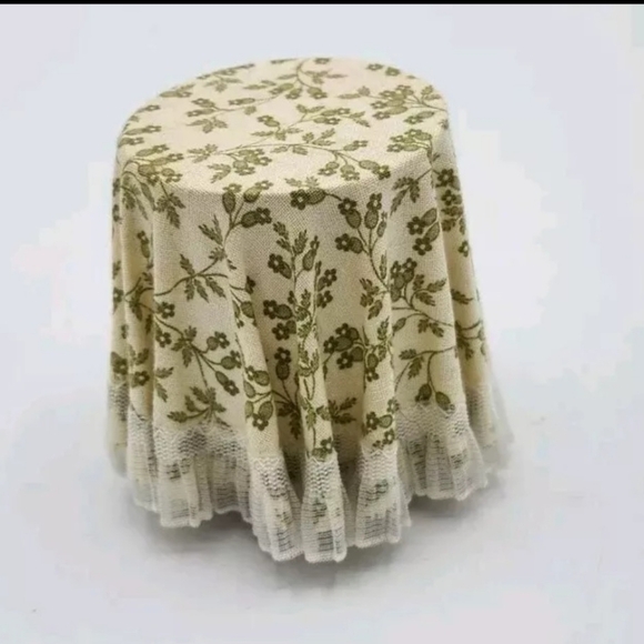 Vintage Chrysnbon Judy Berman Round Table With Cloth Miniature Doll House - Picture 1 of 4